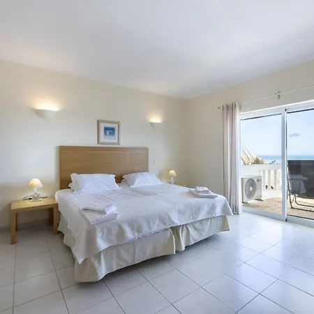 Coolhouses Algarve Luz, Ramalhete アパート