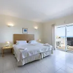 Coolhouses Algarve Luz, Ramalhete דירה